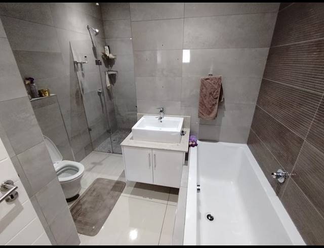 3 BEDROOM TOWNHOUSE FOR SALE IN IZINGA